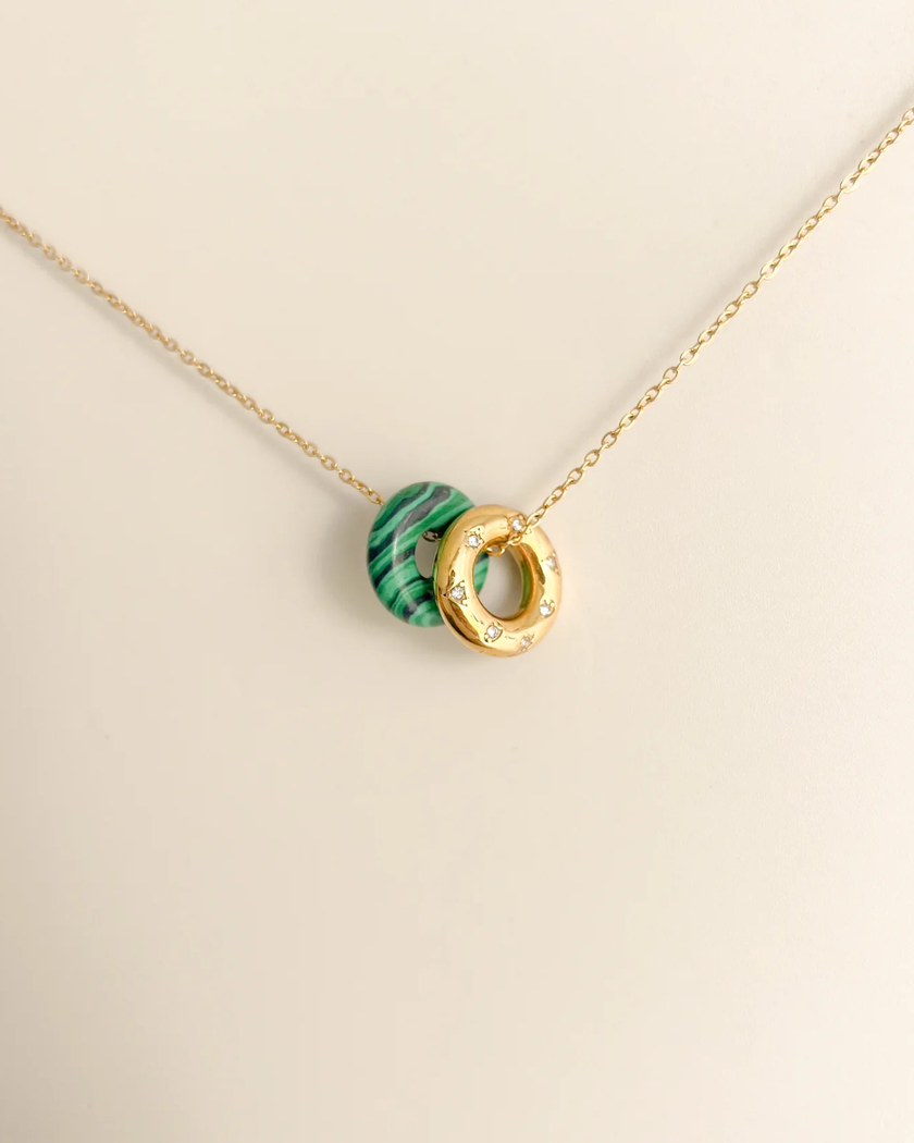 KIT BEST SELLER: Collar Malú + aretes de cuarzo medi