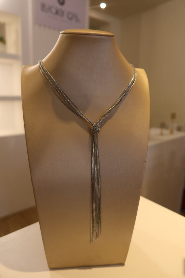 Corbatero nudo plata