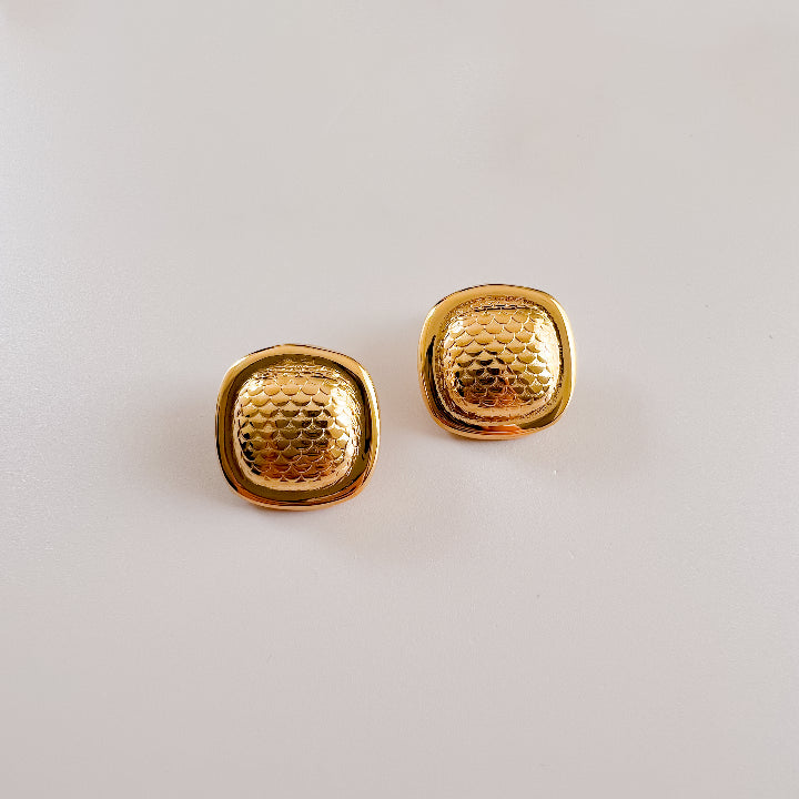 Aretes Bee