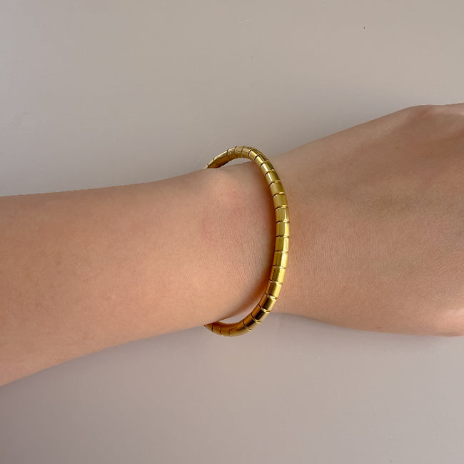 Pulsera Rígida Tubo Dorada