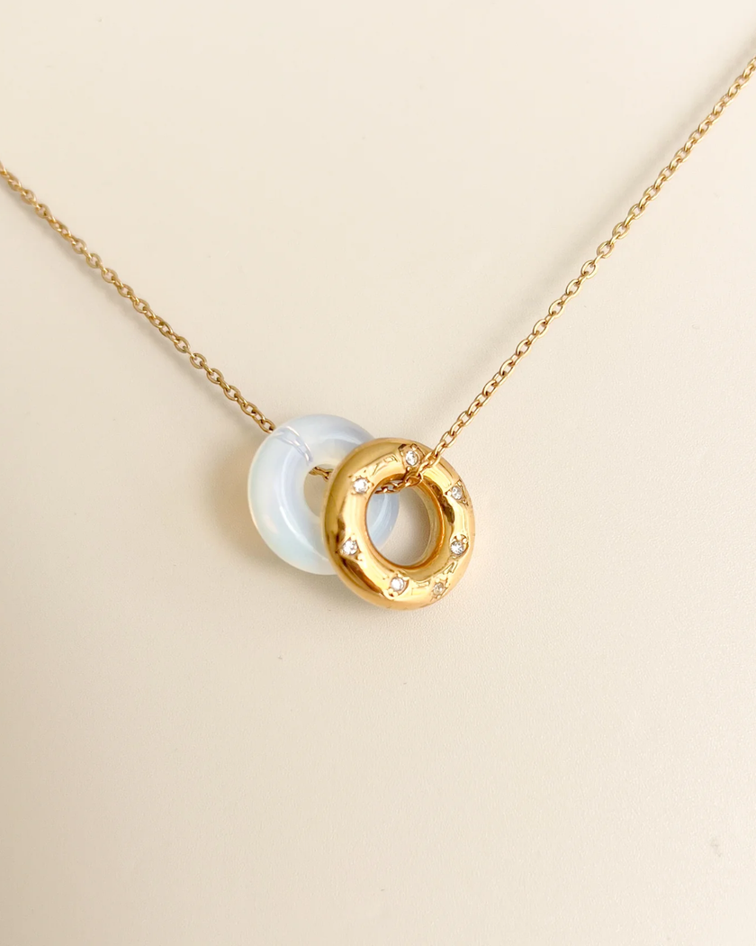 KIT BEST SELLER: Collar Malú + aretes de cuarzo medi