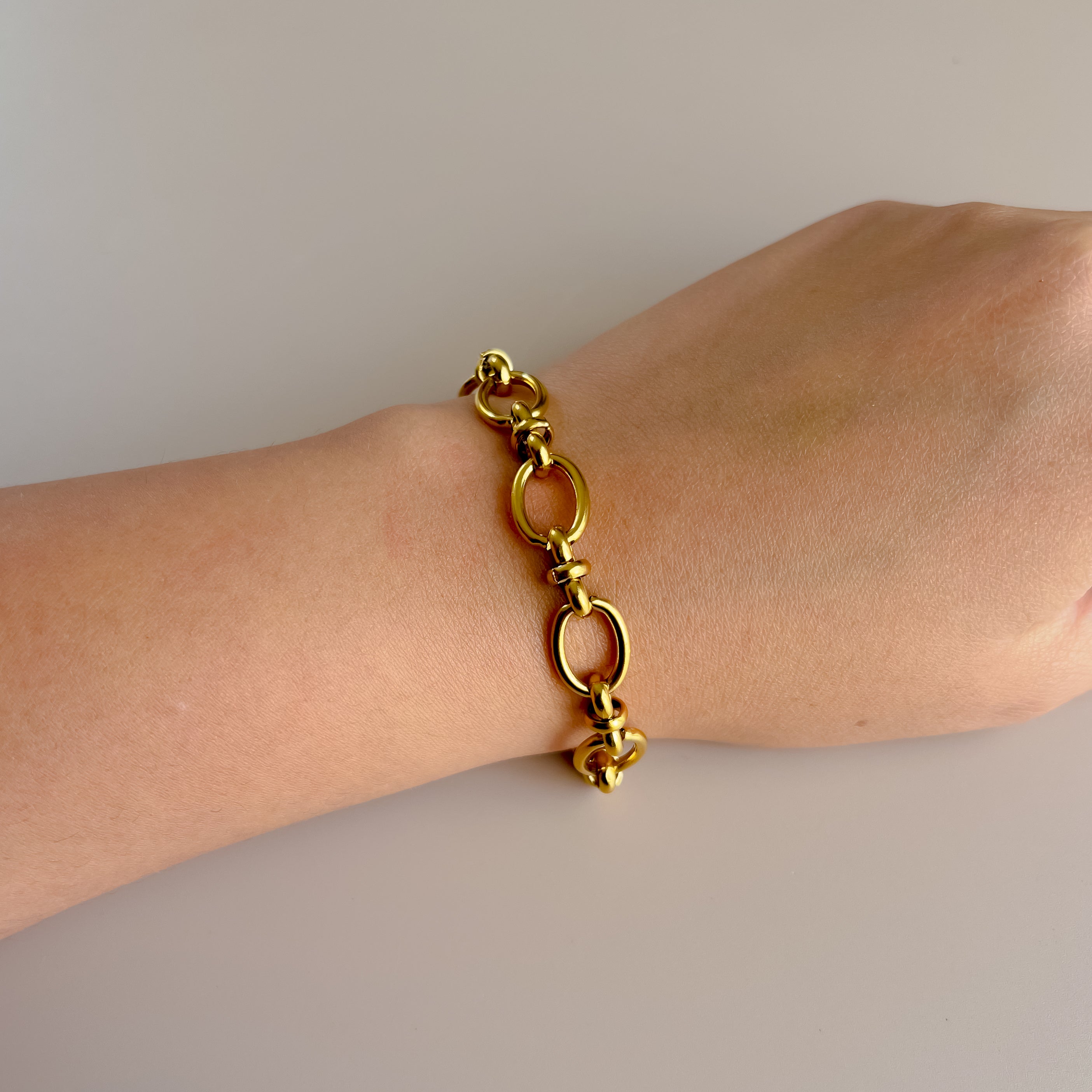 Pulsera Os Entrelazada Dorada