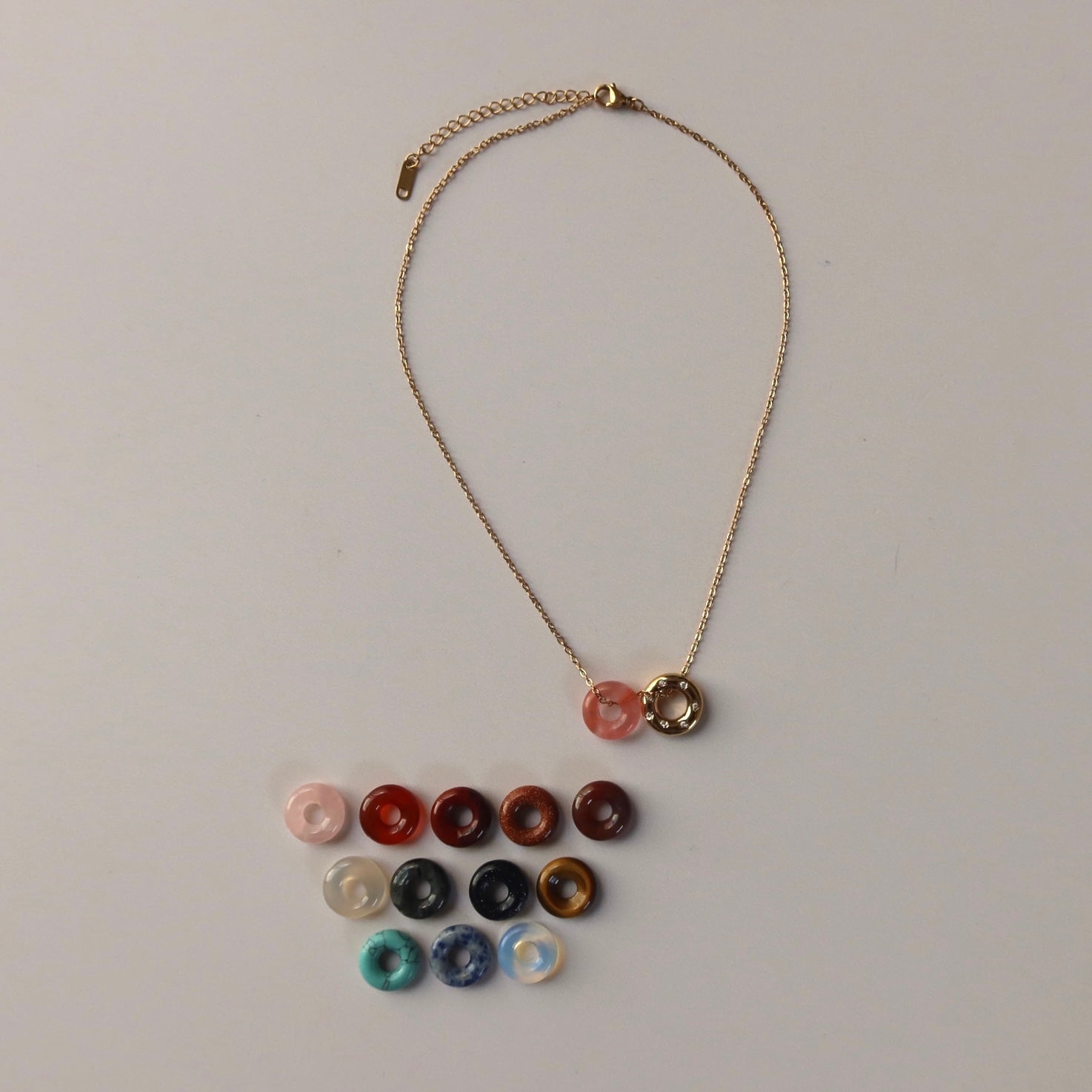 BEST SELLER: Collar Malú + aretes de cuarzo medi
