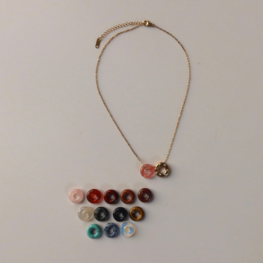 BEST SELLER: Collar Malú + aretes de cuarzo medi