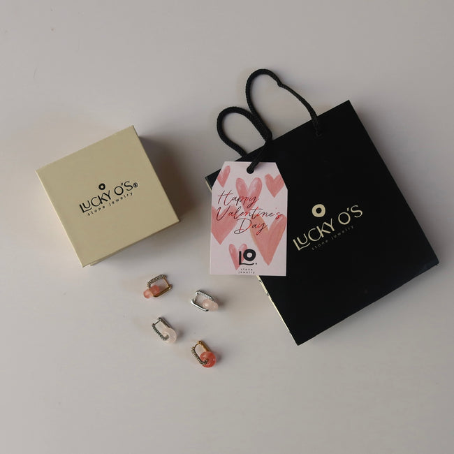 LUCKY EARRINGS: 2 pares de piedras medi + 2 pares de argollas