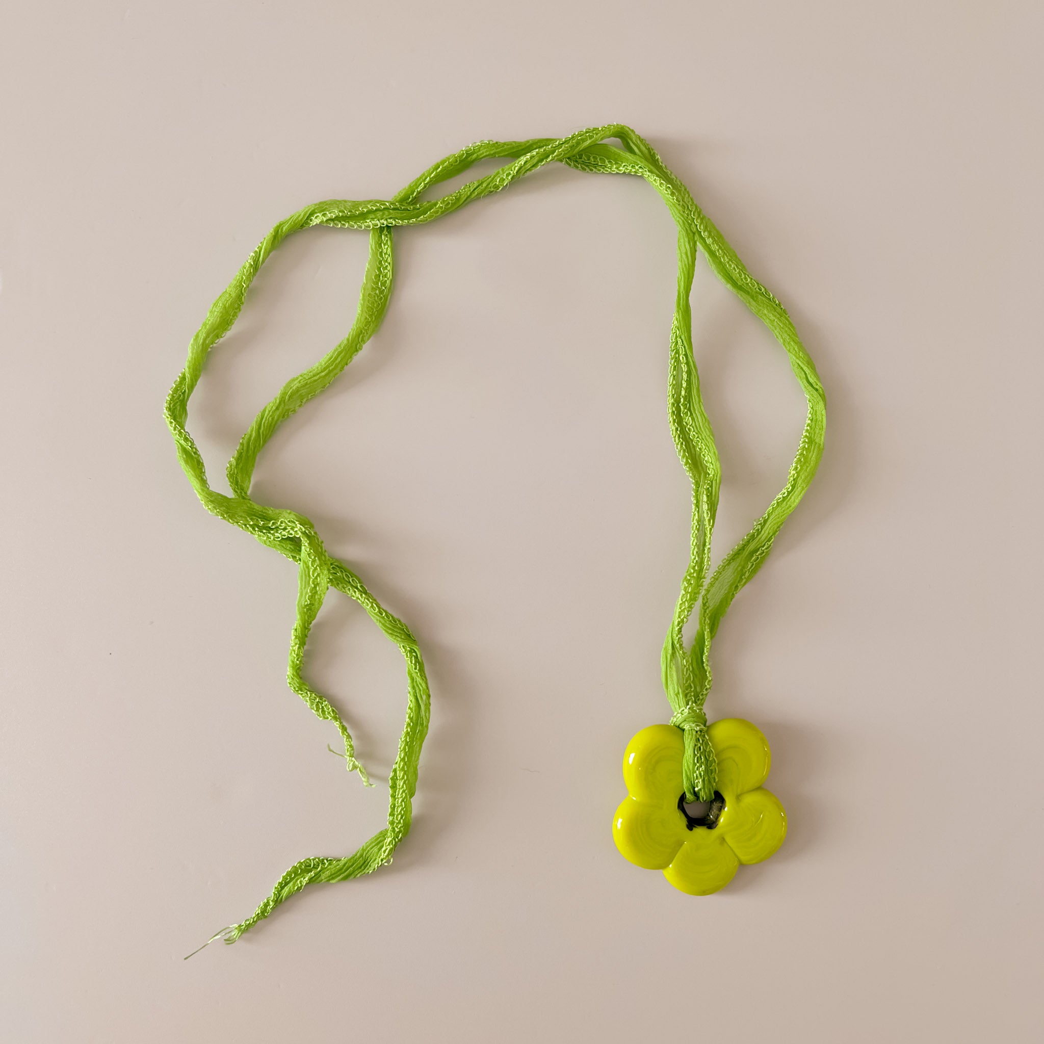 Collar Lule Amarillo Silk