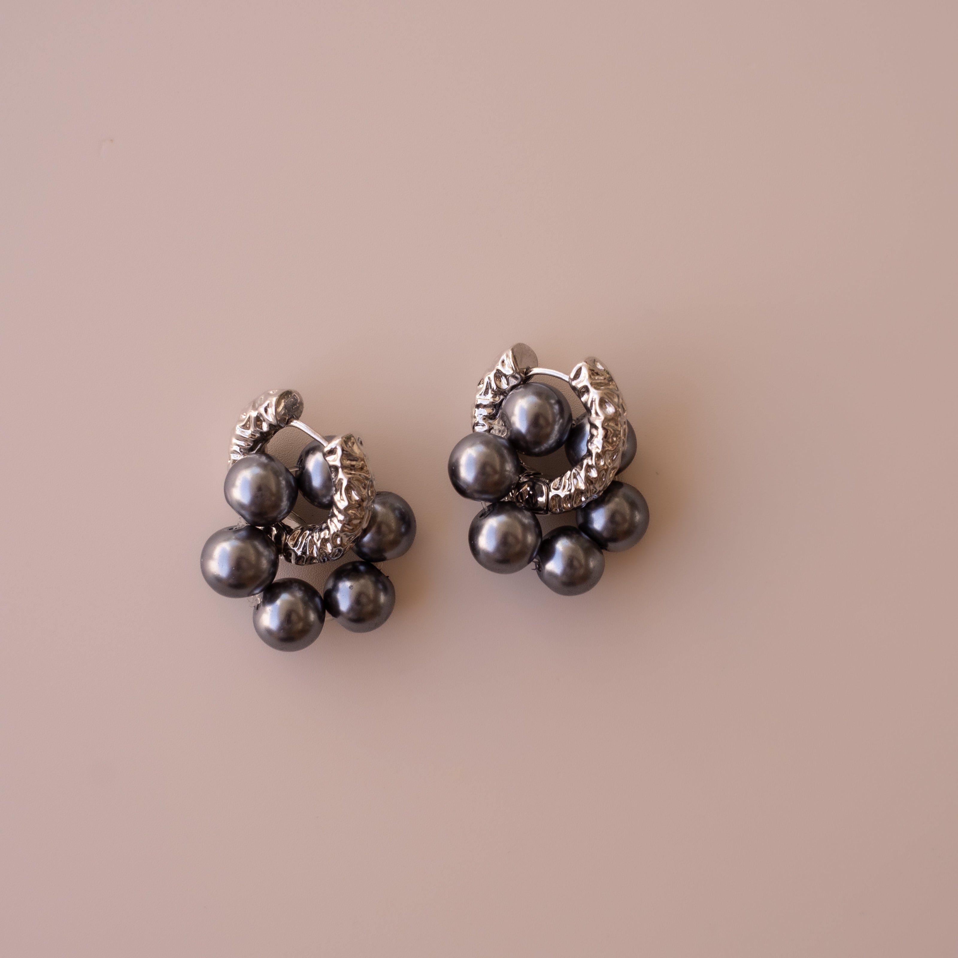 Arete Black Bloom