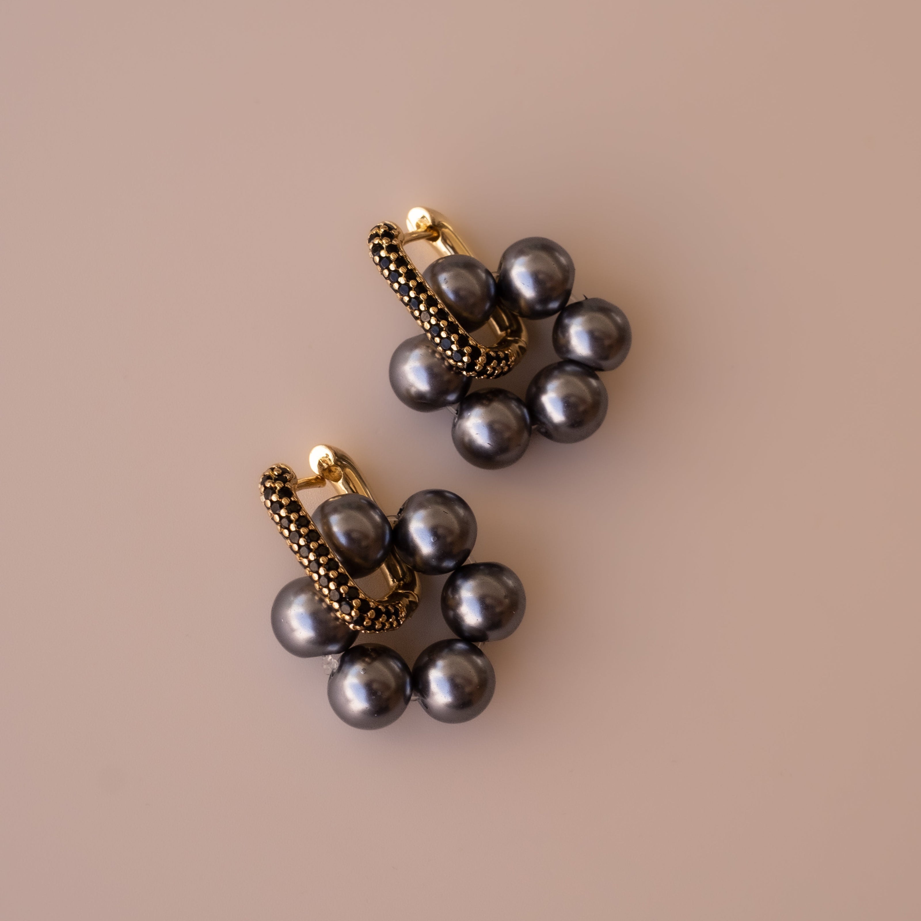 Arete Black Bloom