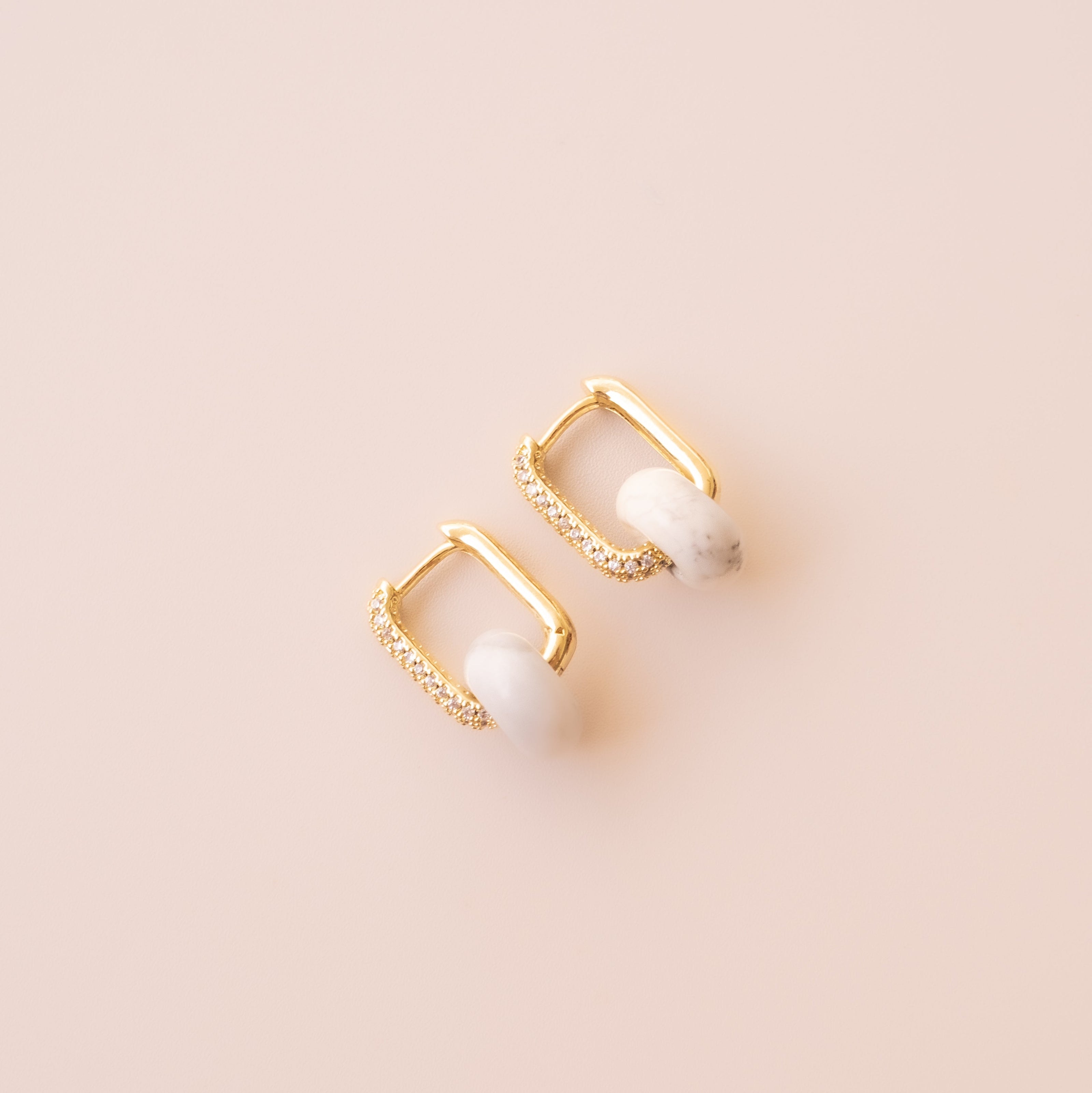 Arete Howlita Mini